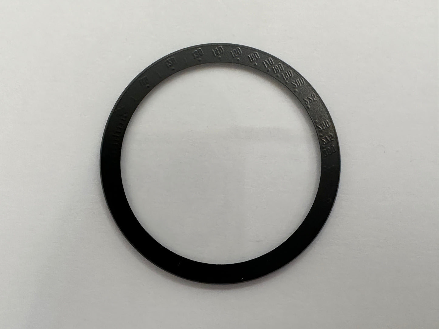 Omega Speedmaster 063TN5237A Bezel and Glass